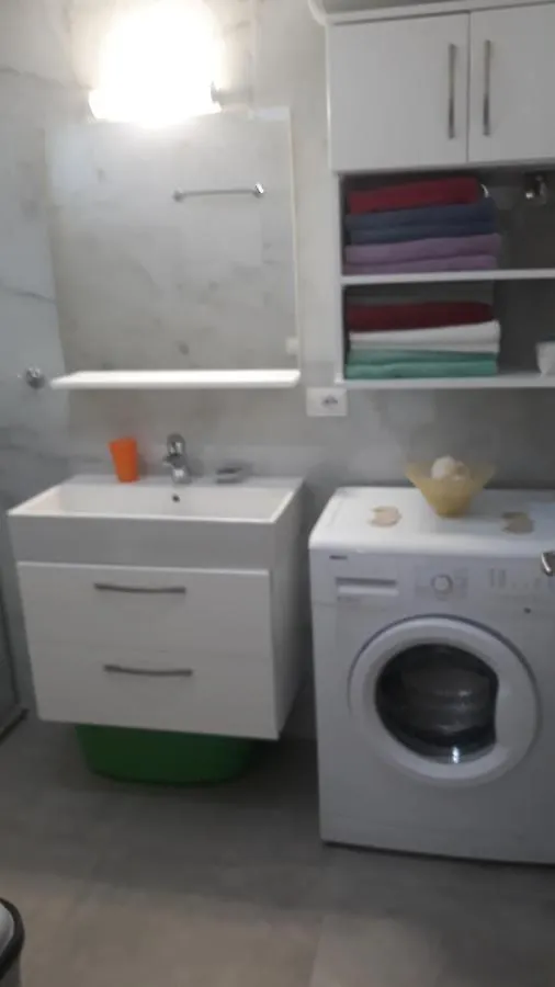Menikos Apartments Himare 0*,