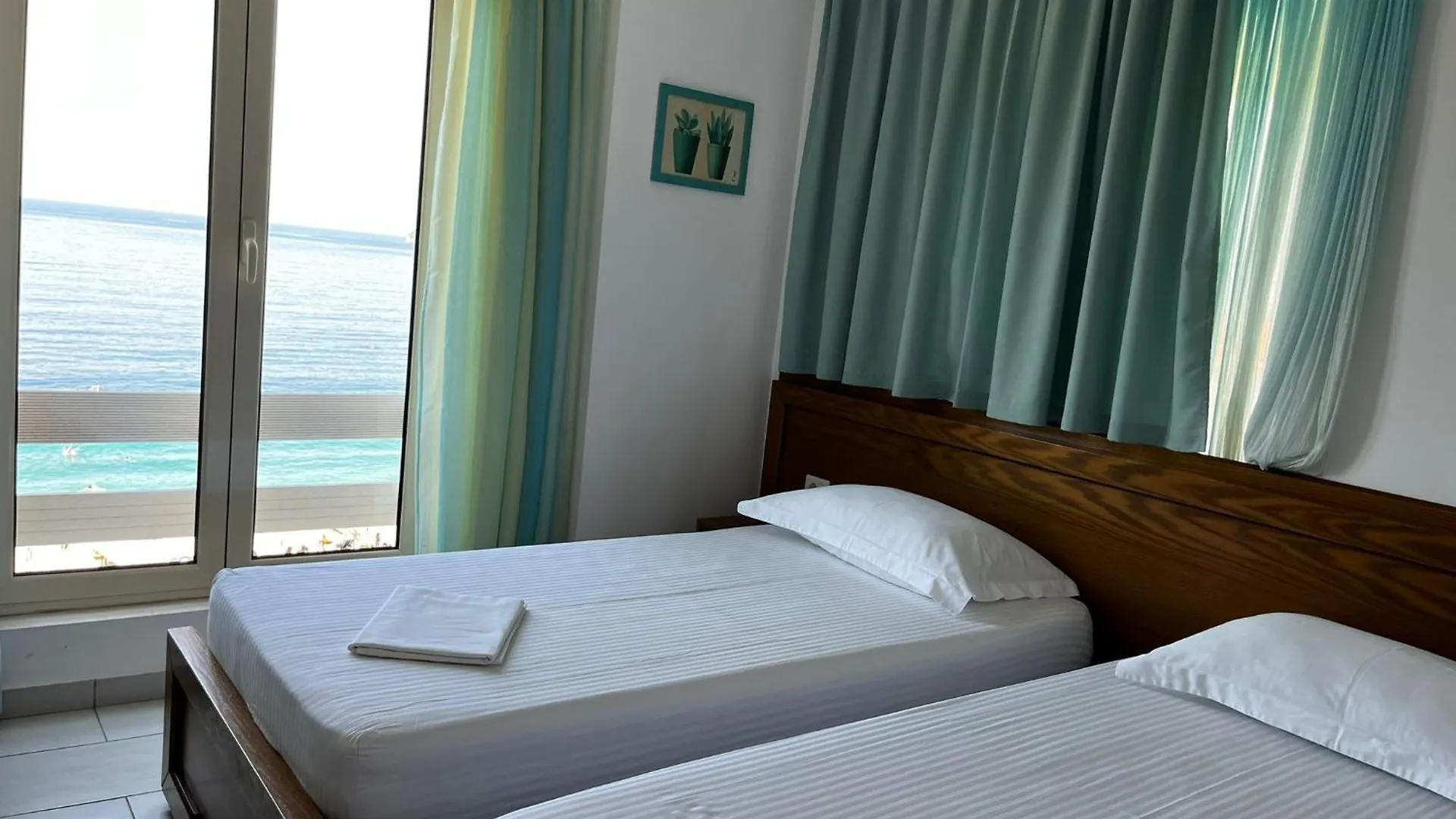 Menikos Apartments Himare