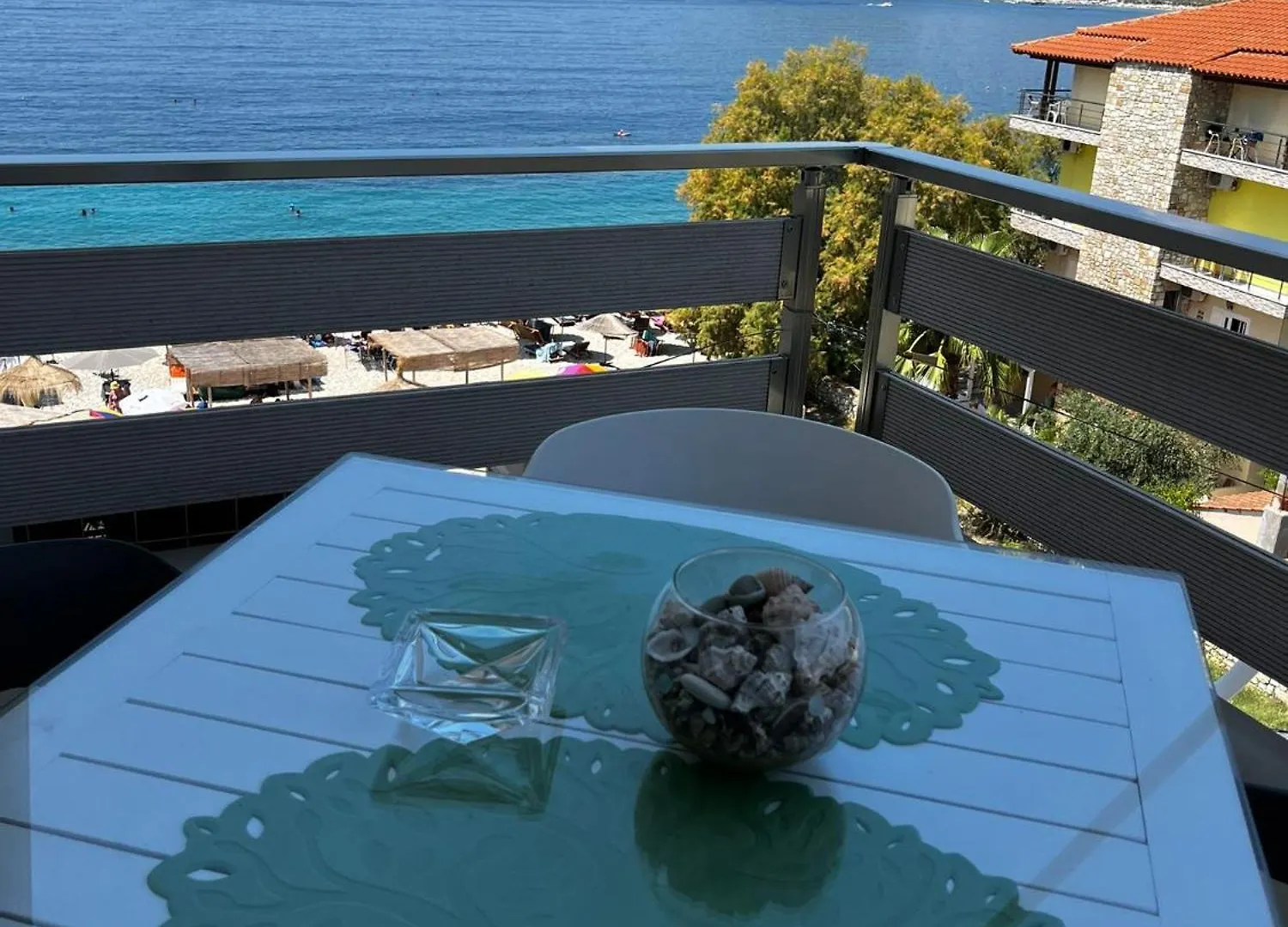 Menikos Apartments Himare Albania
