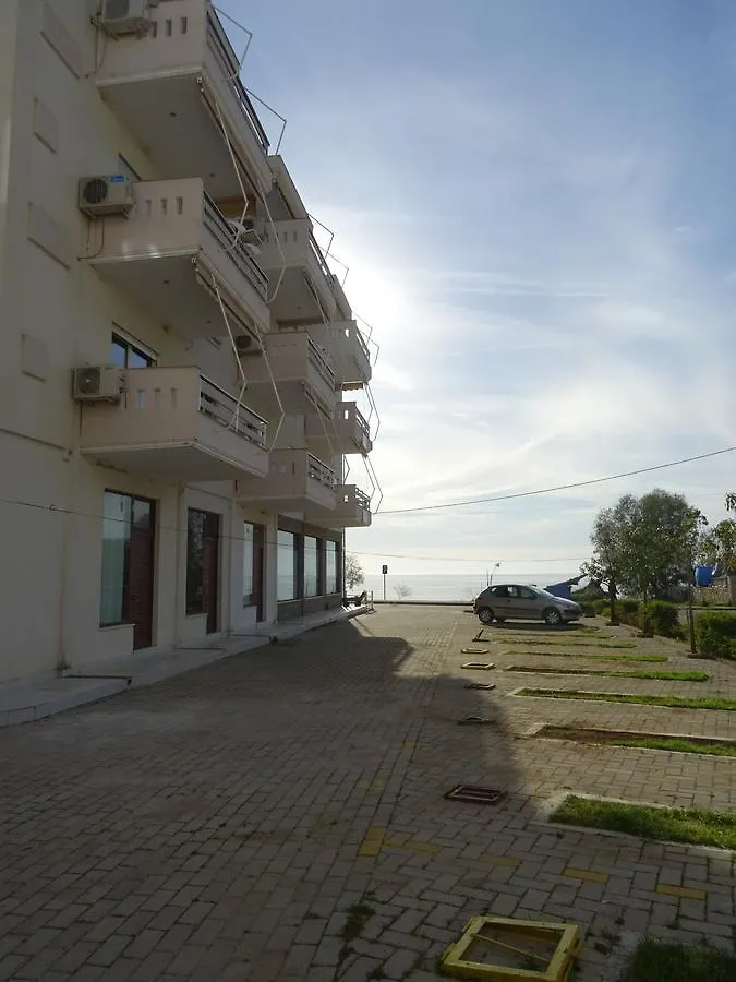 Menikos Apartments Himare