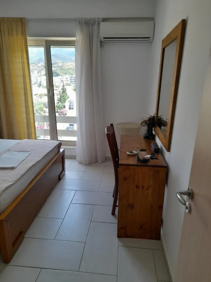 Menikos Apartments Himare
